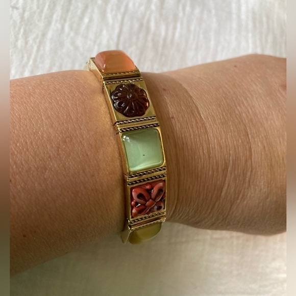 Monet Panel Stretch Bracelet‎ - Picture 3 of 7